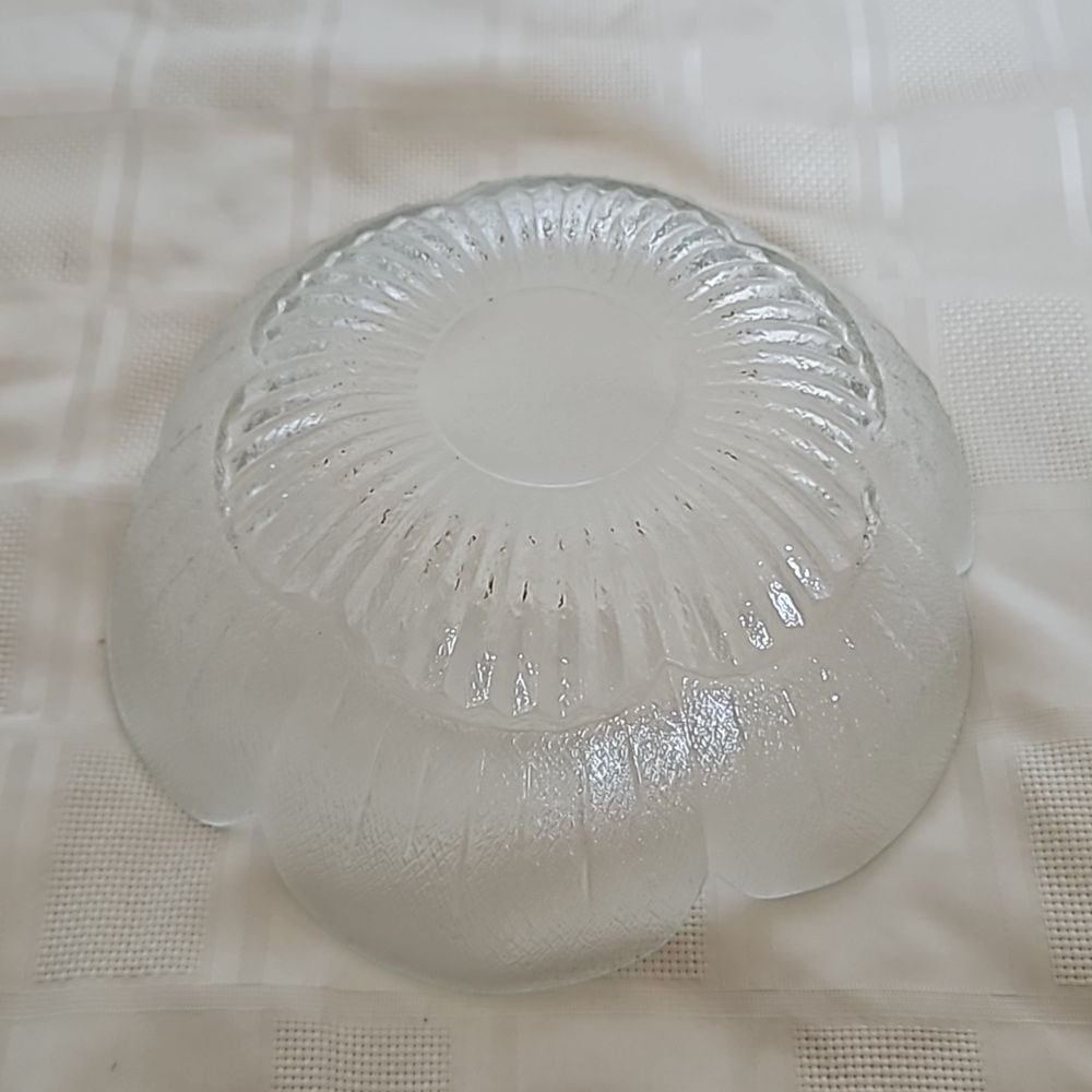 Clear Glass Fruit Bowl 10"-10" - Picture 7 of 16